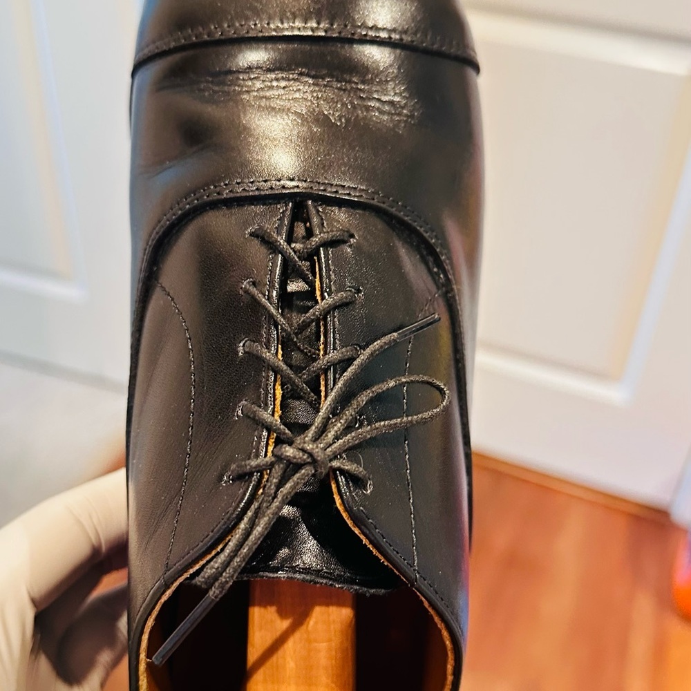 Classic Black Leather Men's Dress Shoes - Picture 11 of 15